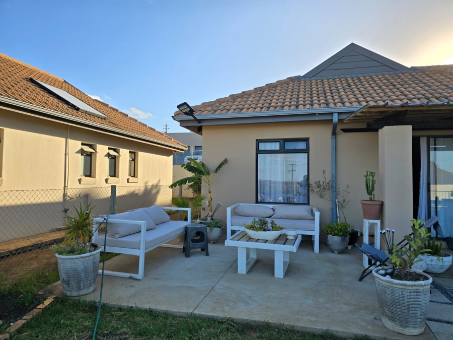 2 Bedroom Property for Sale in Kidds Beach Eastern Cape